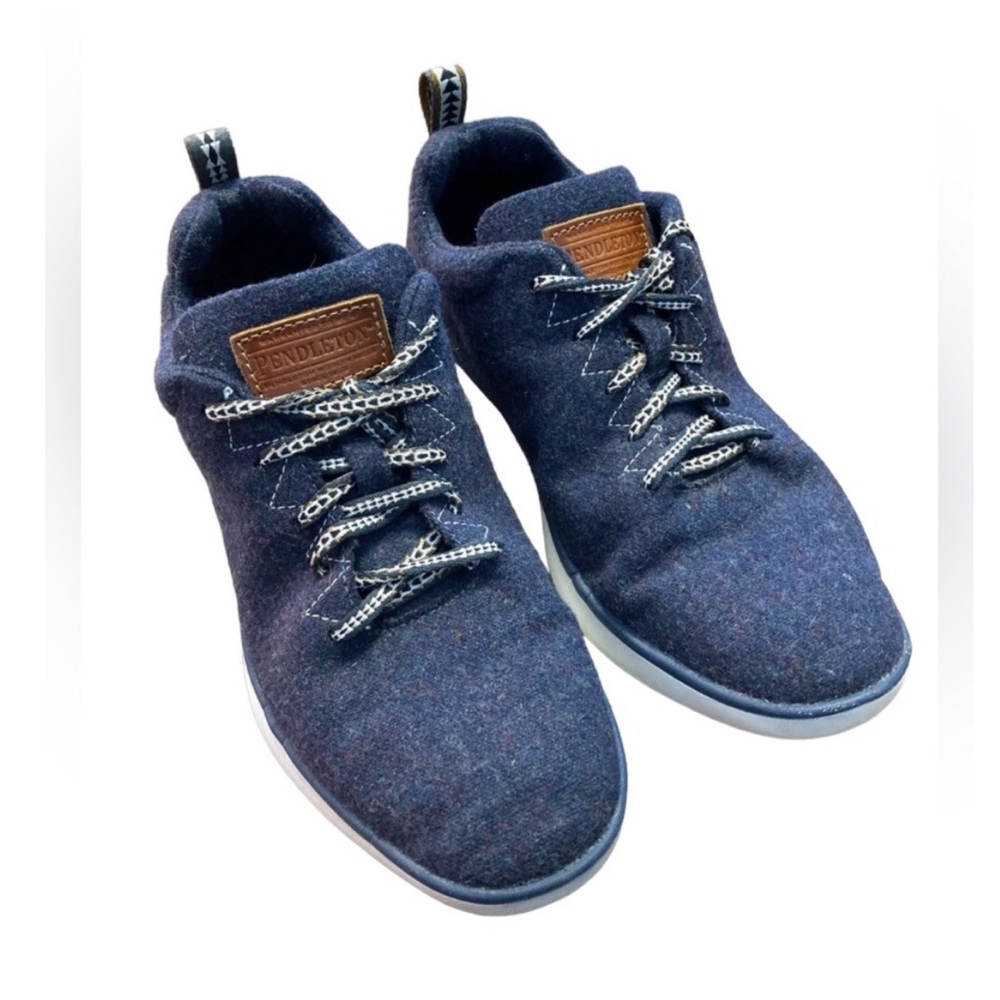 Pendleton Navy Blue Sweater Wool Running Vibram Soles Tribal Pattern Sneakers